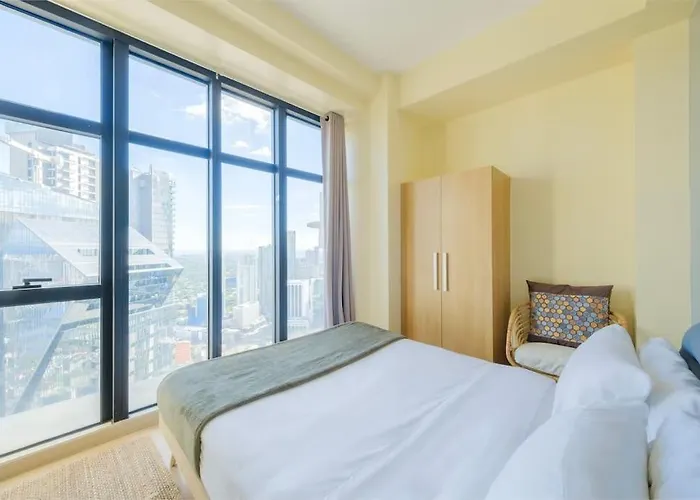Stayhere Penthouse Executive 3br In Vibrant Makati Manila